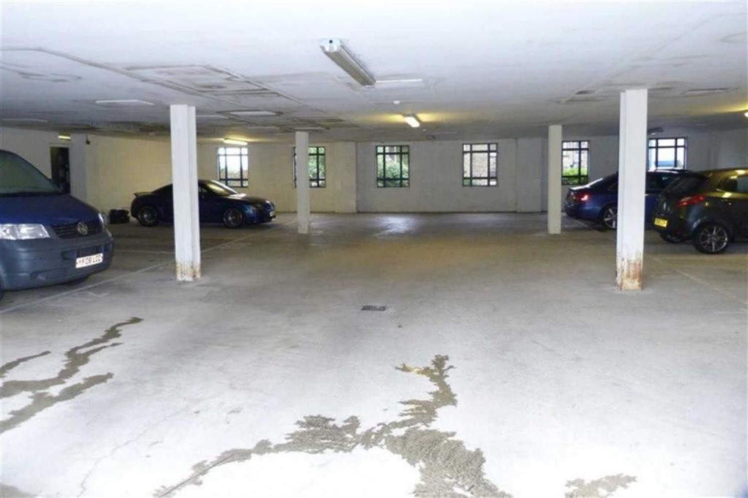 2 bedroom Flat for Letting Equilibrium, Lindley
