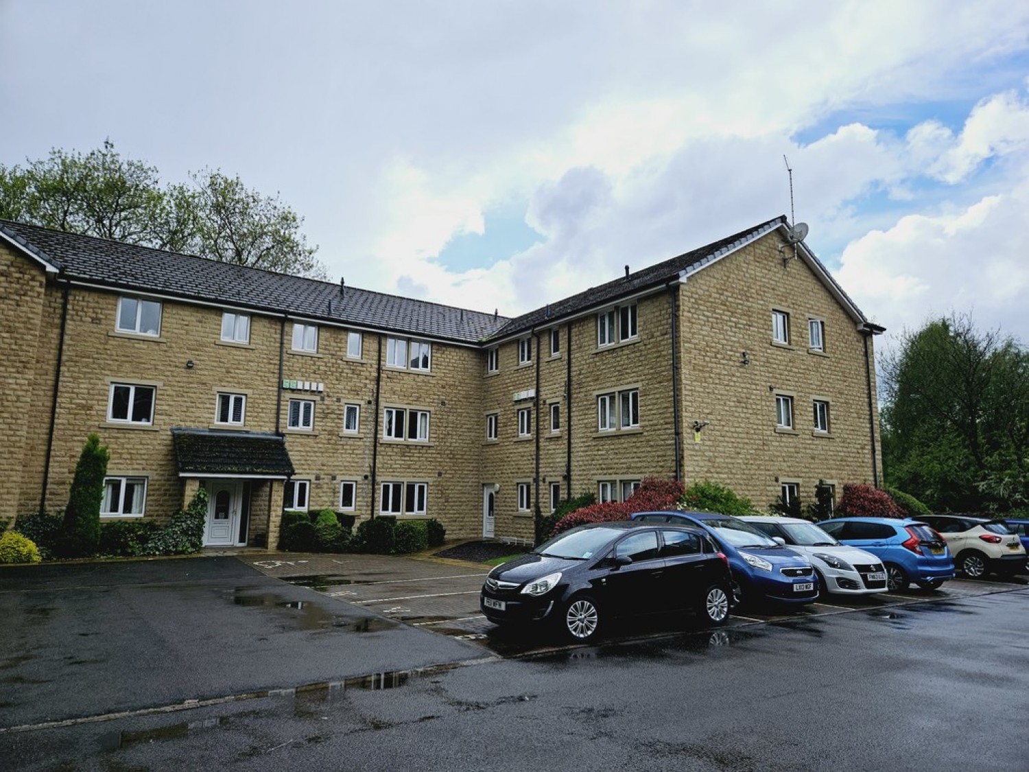 Kings Court, Kings Mill Lane