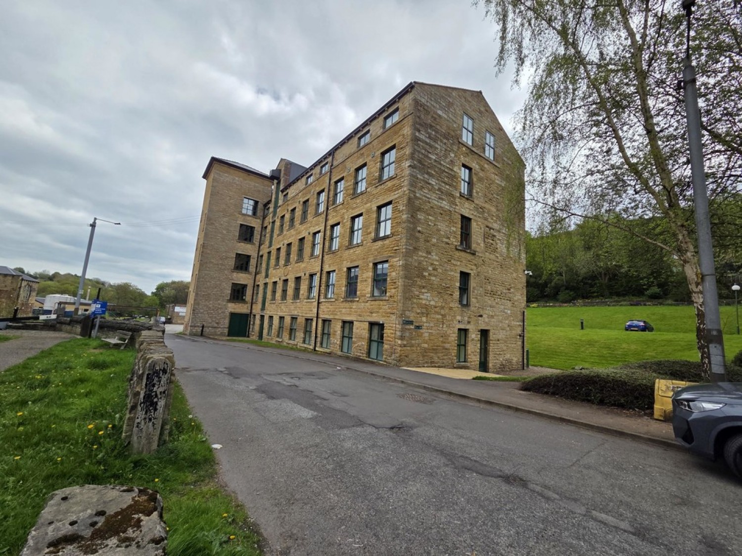 Navigation Rise, Milnsbridge