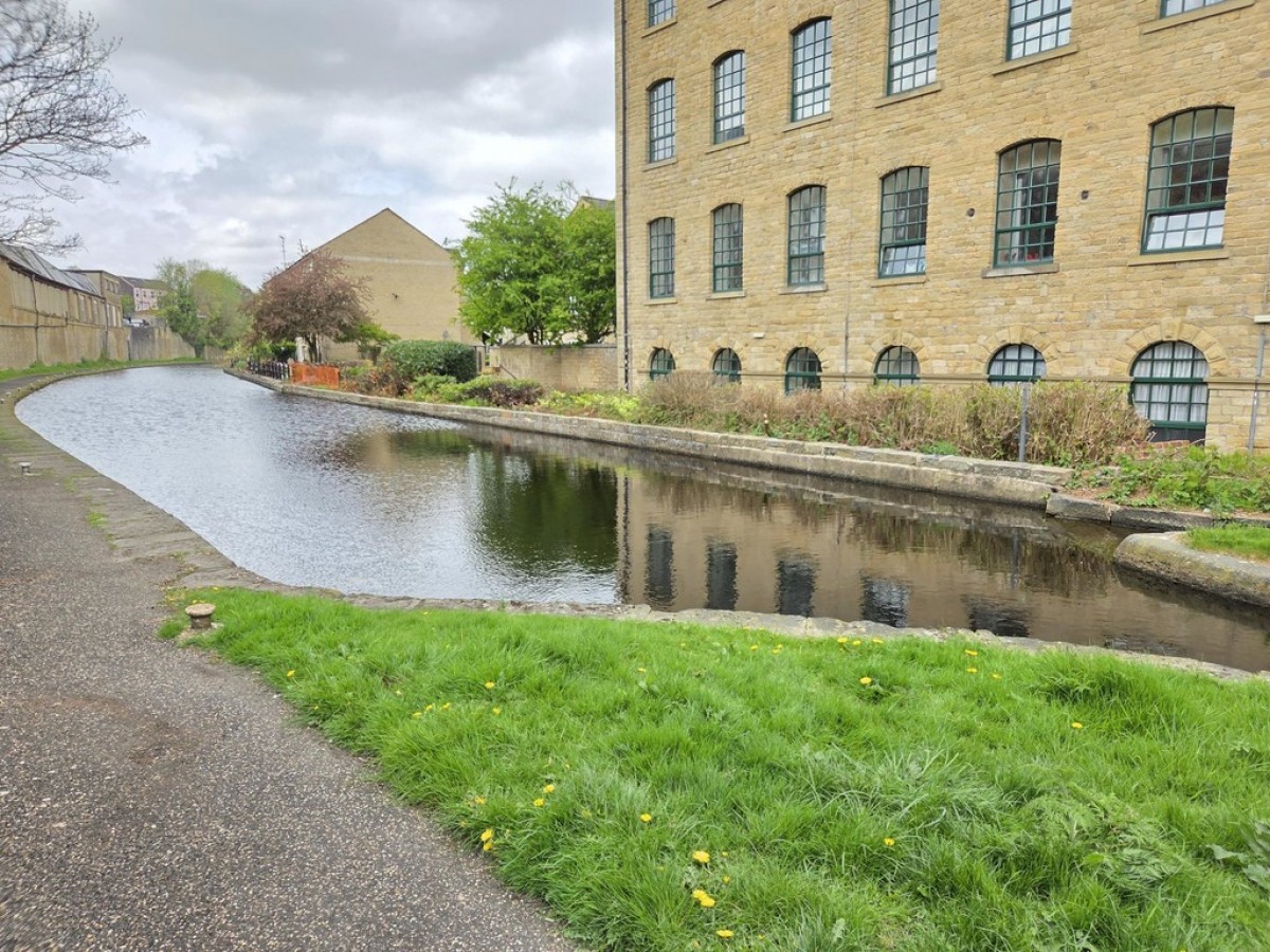 Navigation Rise, Milnsbridge