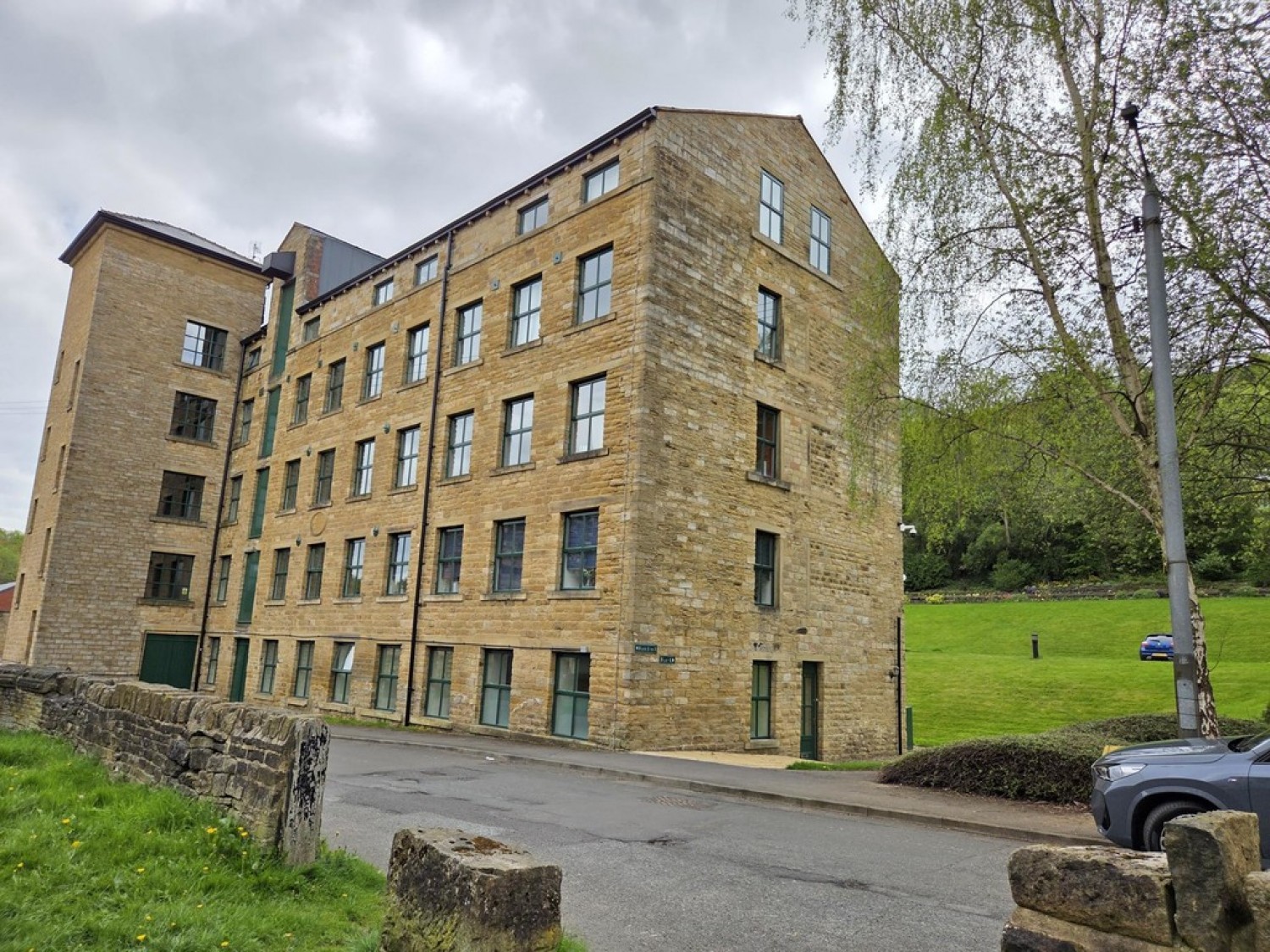 Navigation Rise, Milnsbridge