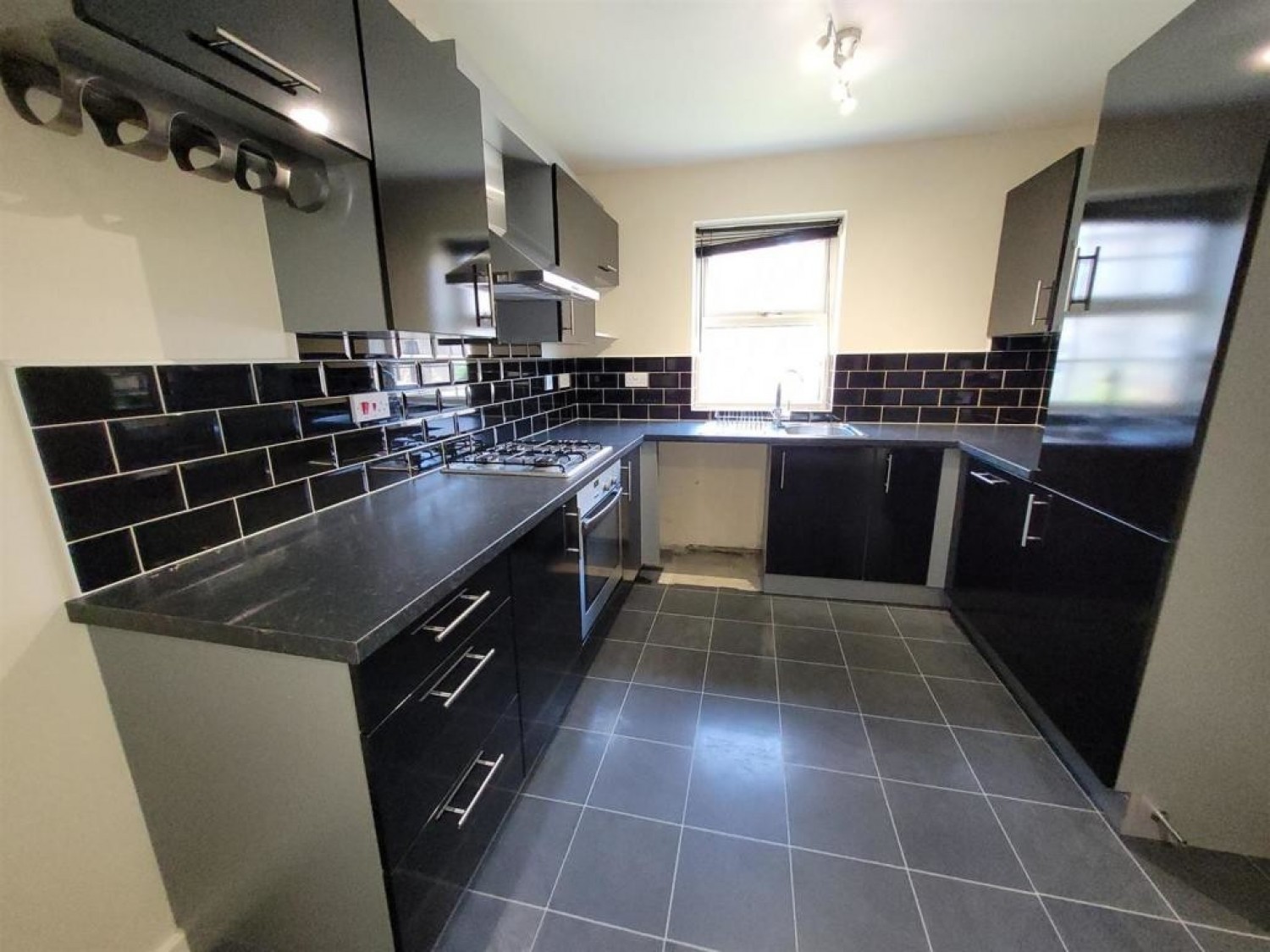 3 bedroom House for Letting Norfolk Avenue, Ferndale