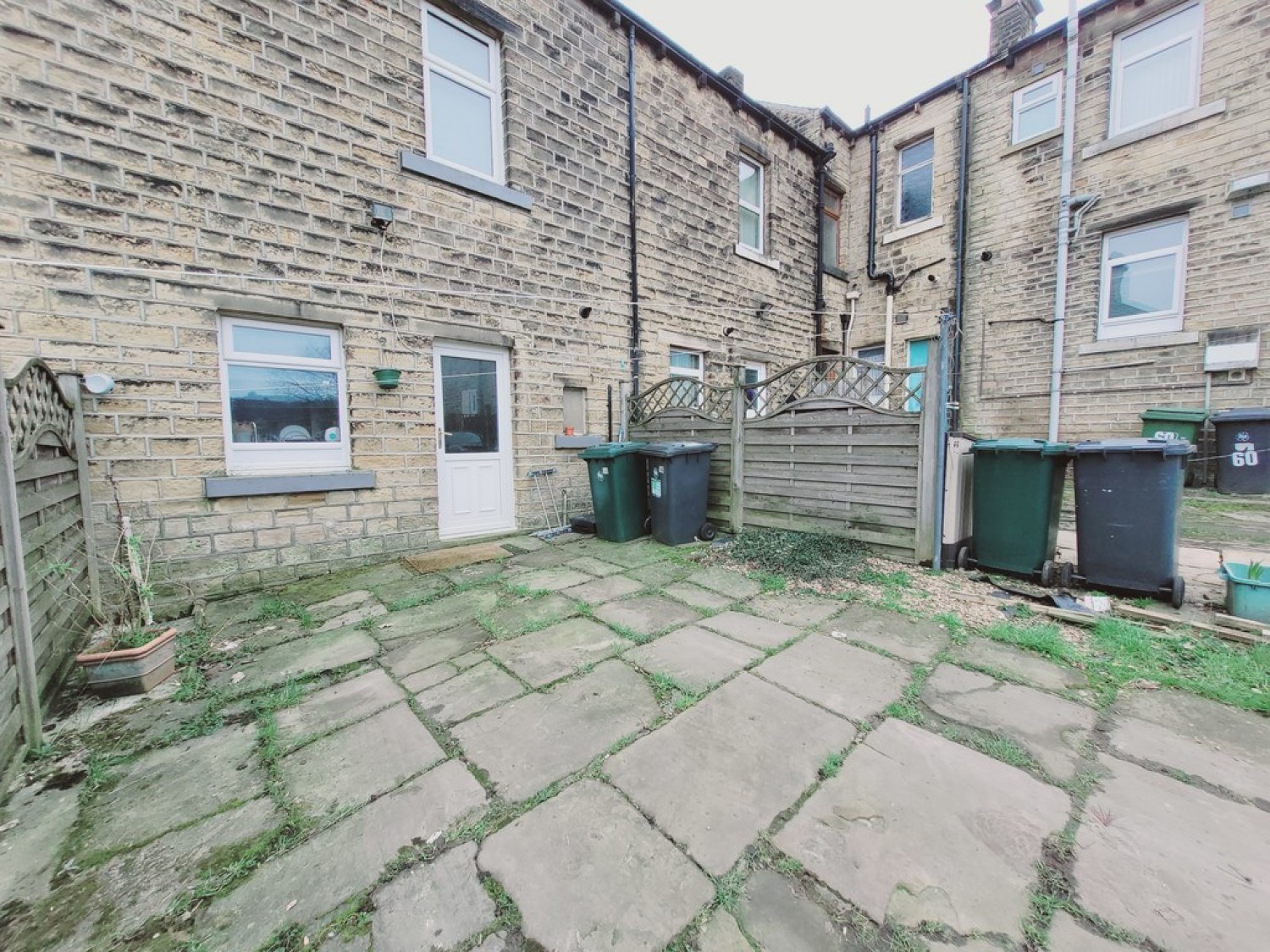 2 bedroom House for Letting Scar Lane, Milnsbridge