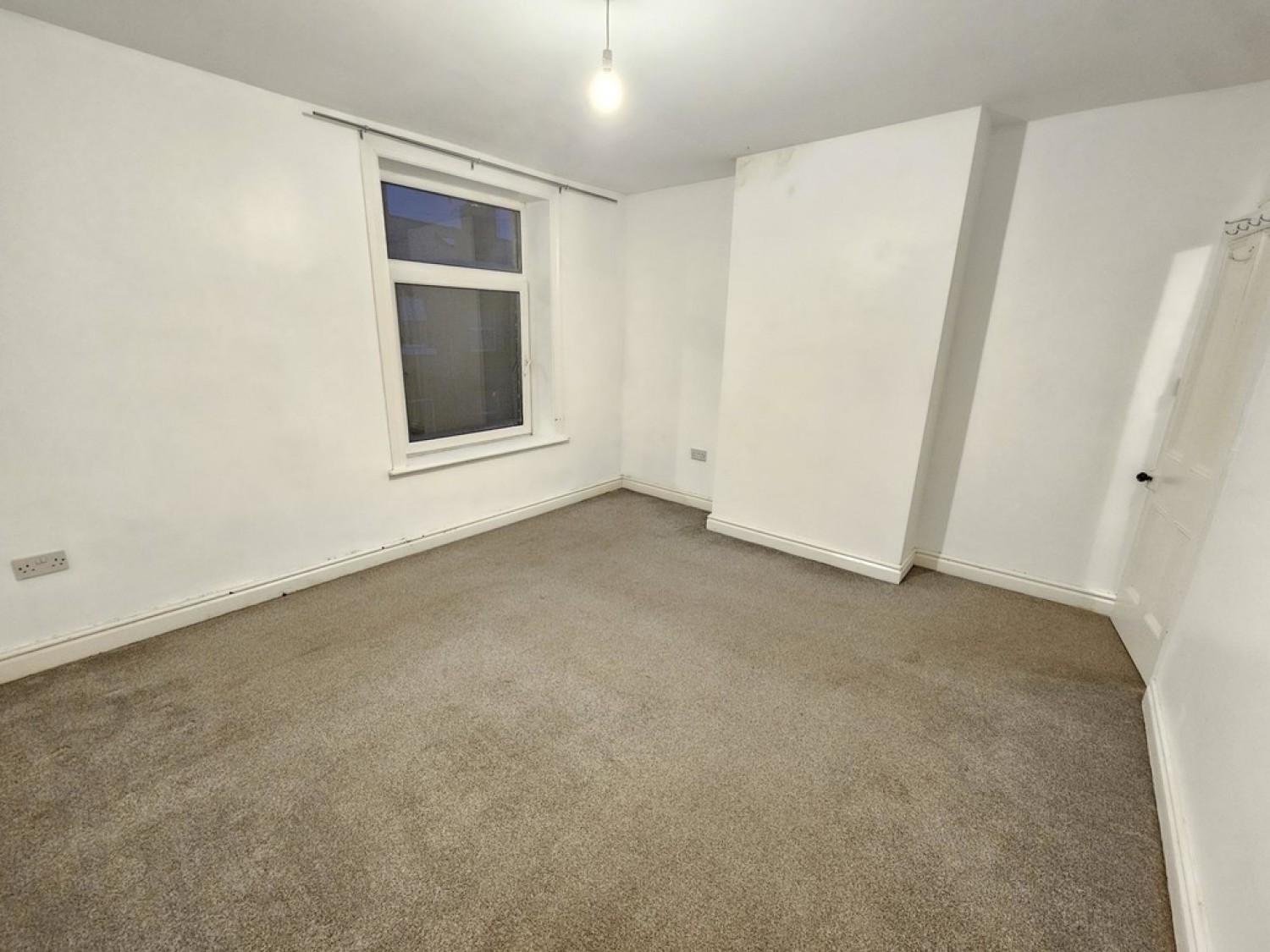 2 bedroom House for Letting Brougham Road, Marsden