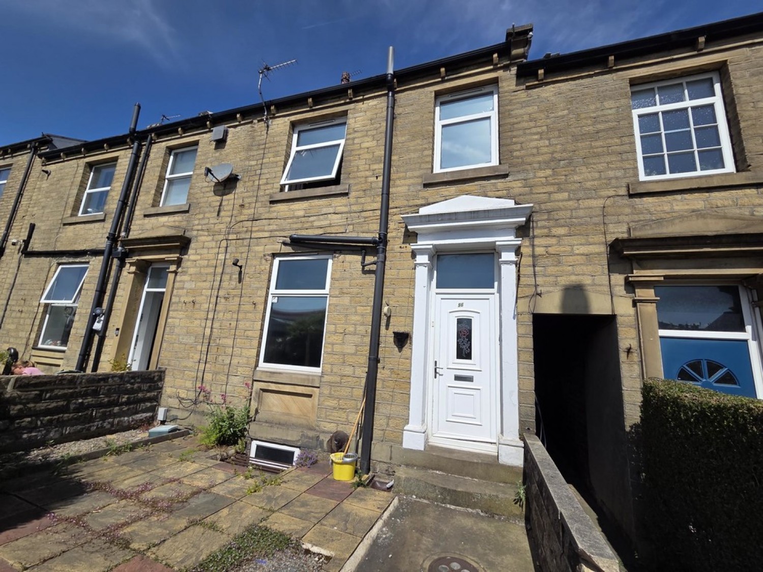3 bedroom House in New Hey Road, Lindley
