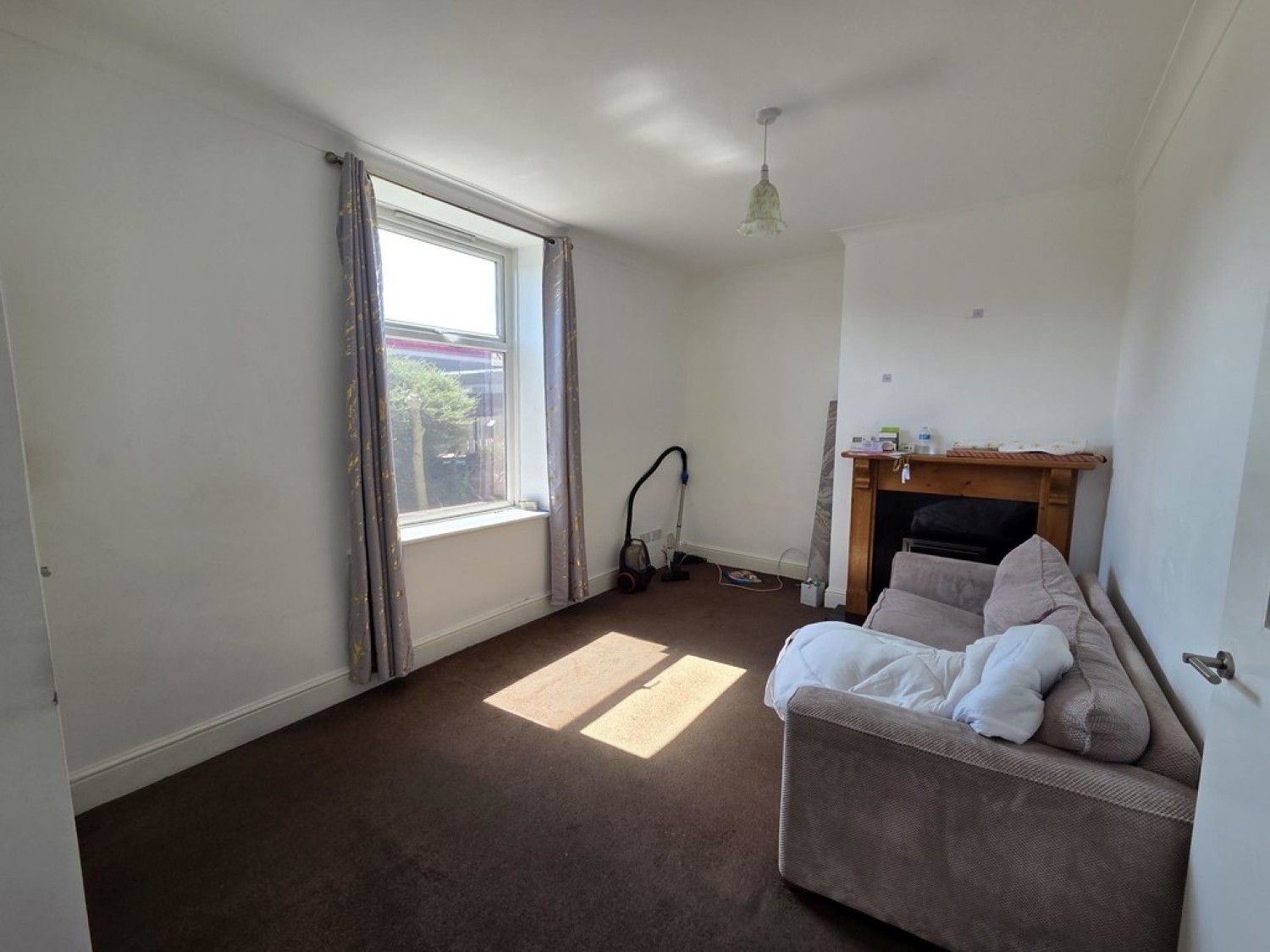 3 bedroom House in New Hey Road, Lindley