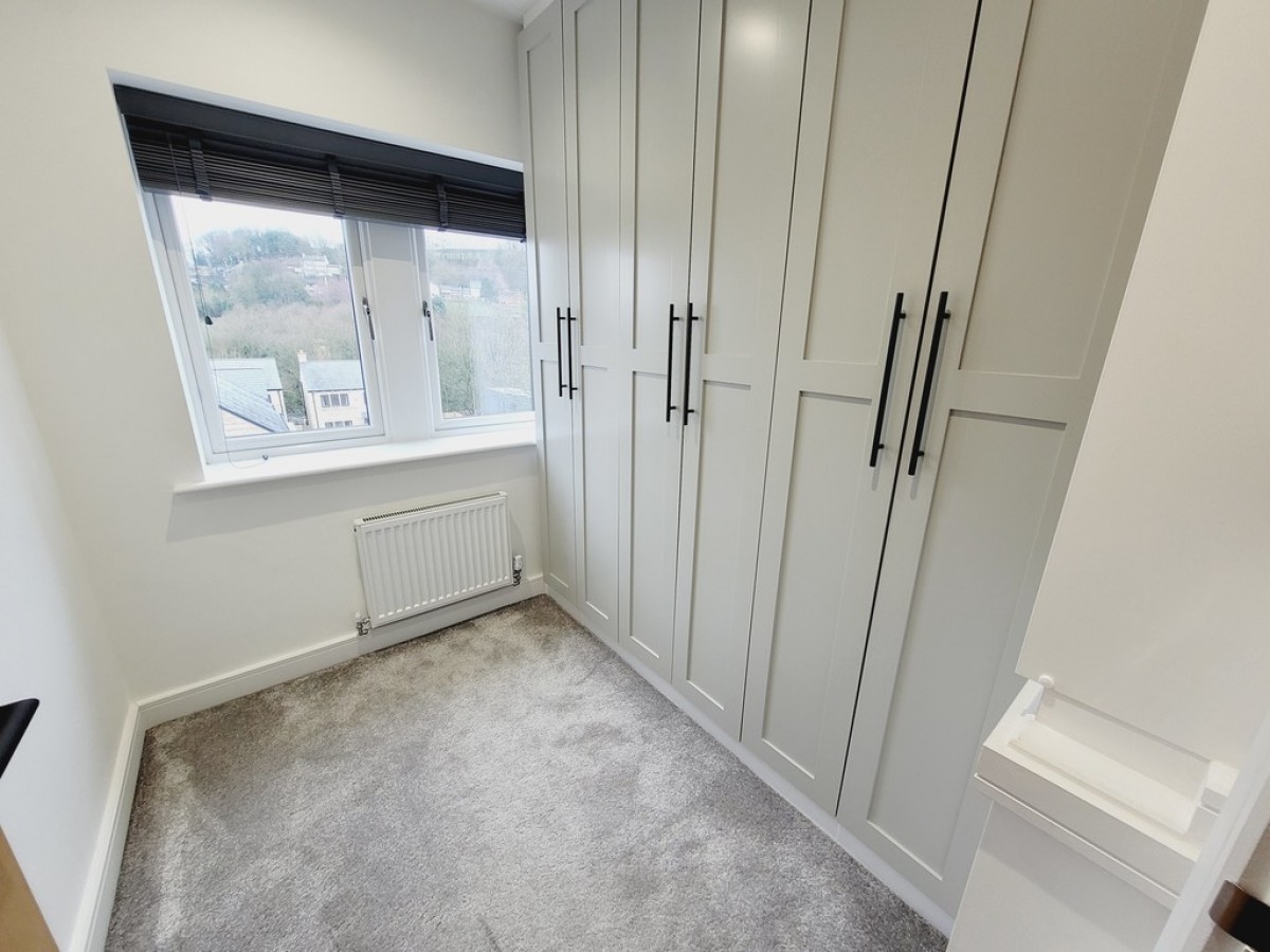 Hillcrest View, Golcar