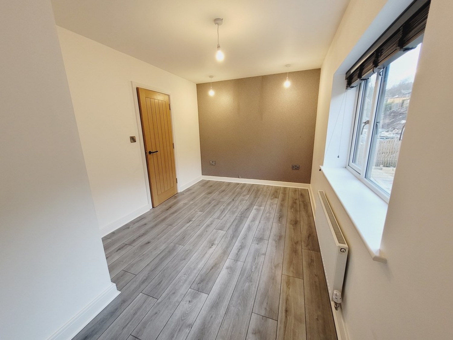 Hillcrest View, Golcar