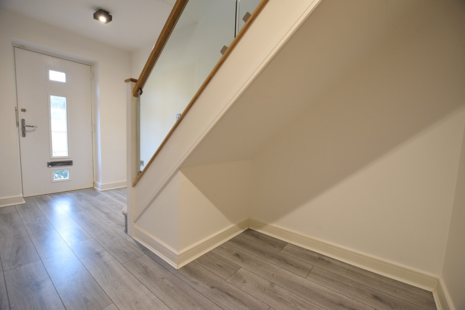 Hillcrest View, Golcar