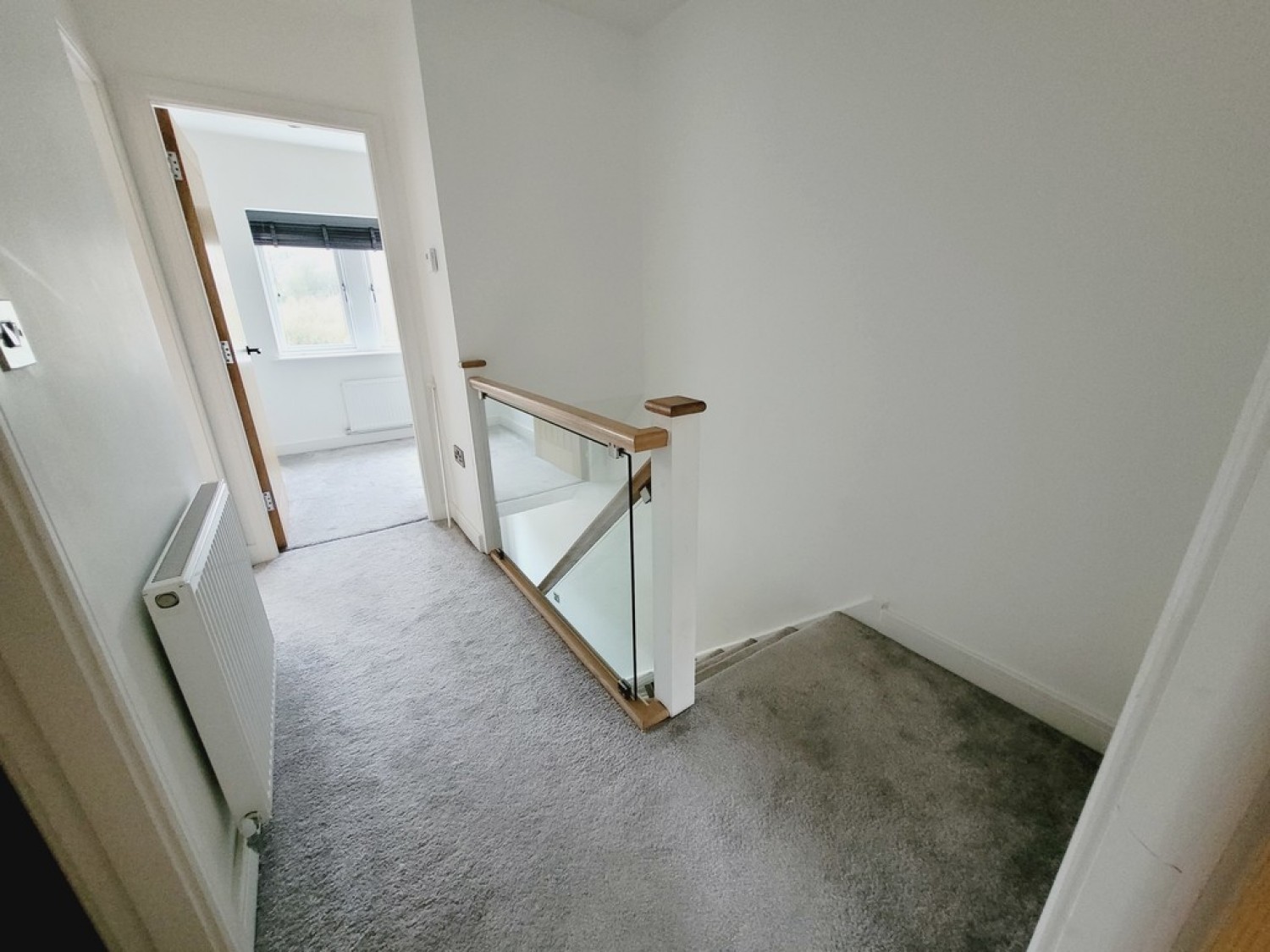 Hillcrest View, Golcar