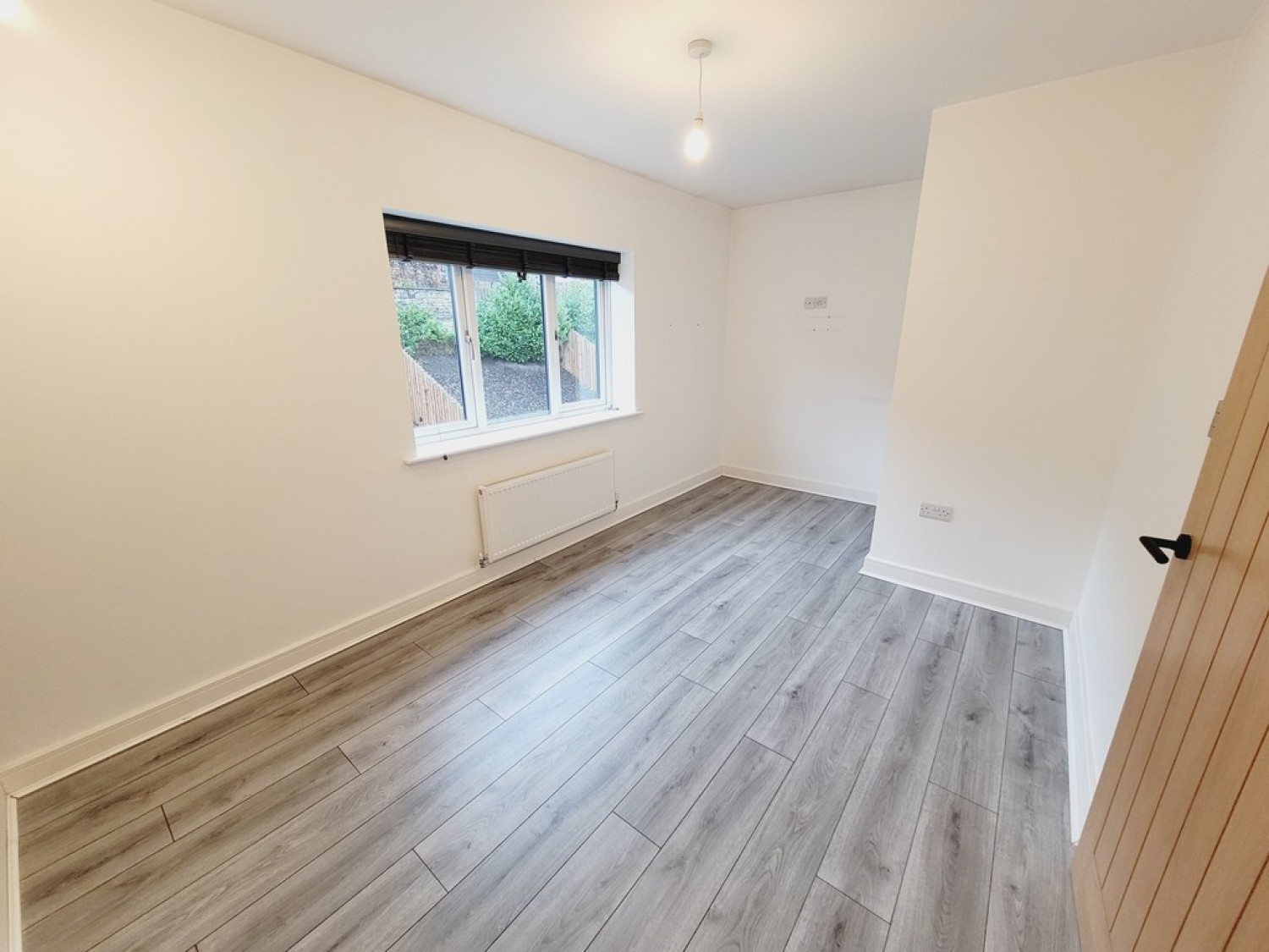 Hillcrest View, Golcar