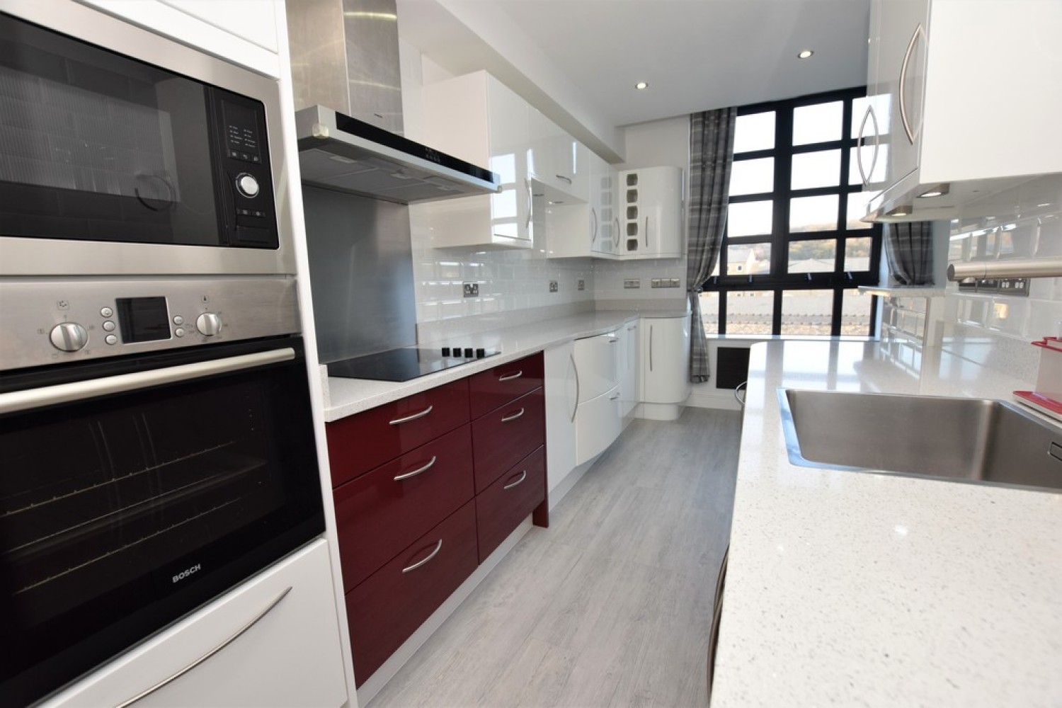 The Melting Point, Commercial Street