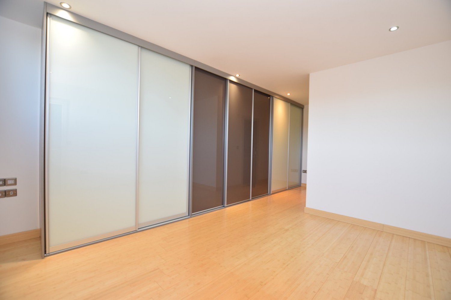 The Melting Point, Commercial Street