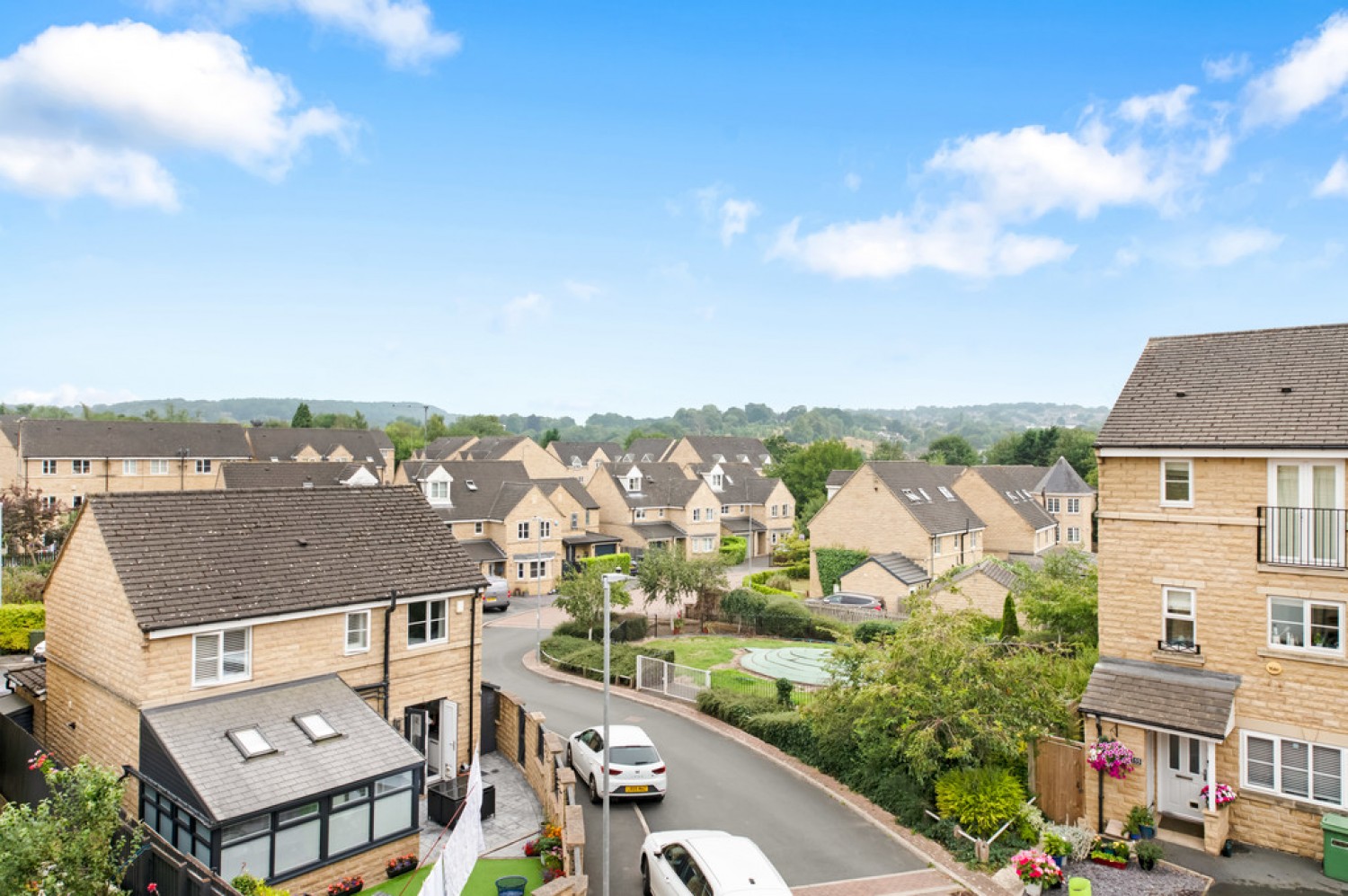 4 bedroom House for Sale Hanby Close, Fenay Bridge