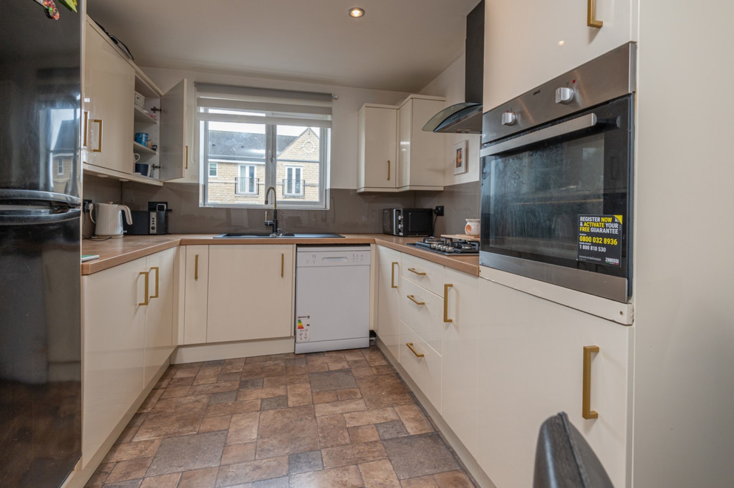 4 bedroom House for Sale Hanby Close, Fenay Bridge