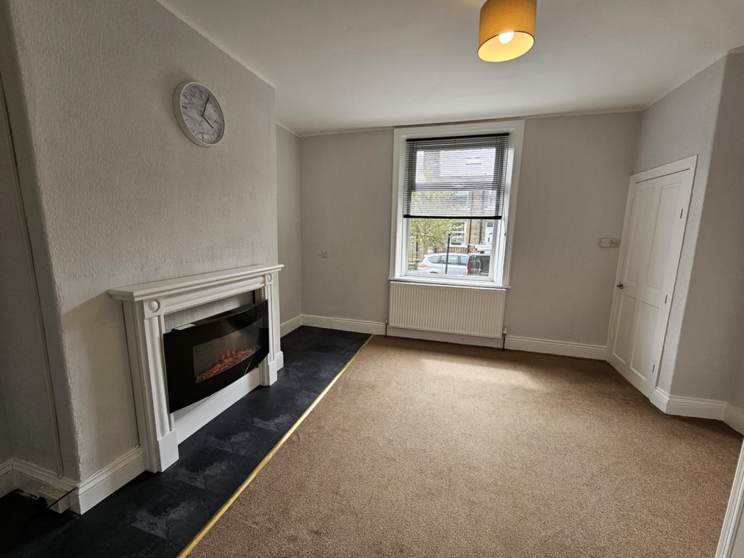 2 bedroom House for Letting Dewhurst Road , Fartown