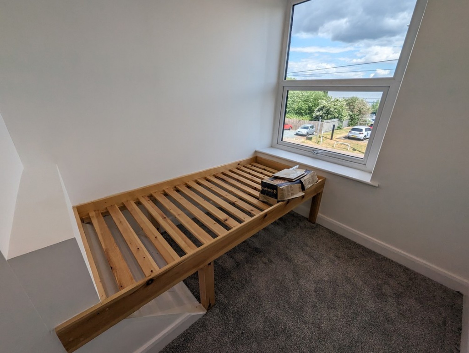 2 bedroom House for Letting Leeds Road, Bradley