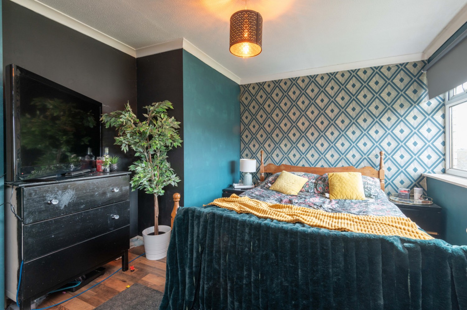 3 bedroom House for Sale Nab Crescent, Meltham
