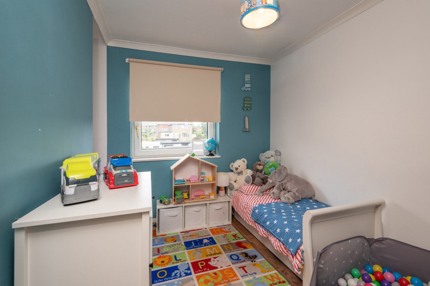 3 bedroom House for Sale Nab Crescent, Meltham