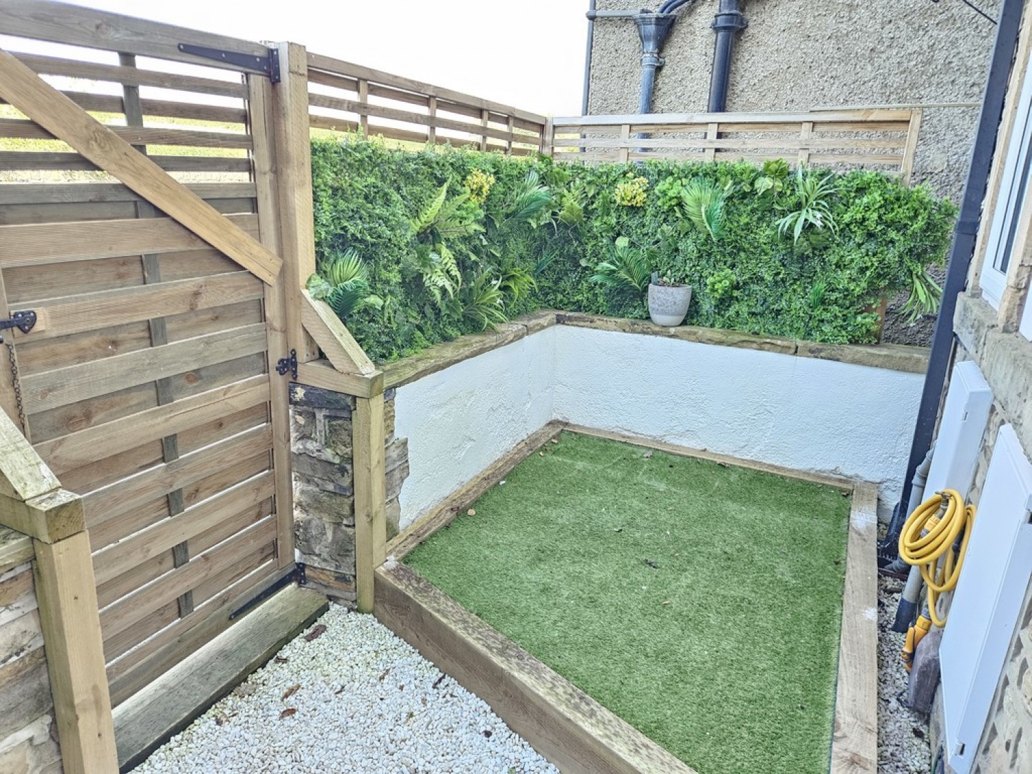 2 bedroom House for Letting Kitson Hill Road, Mirfield