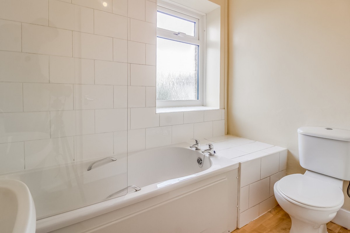 Wakefield Road, Grange Moor, Wakefield, WF4 4DS