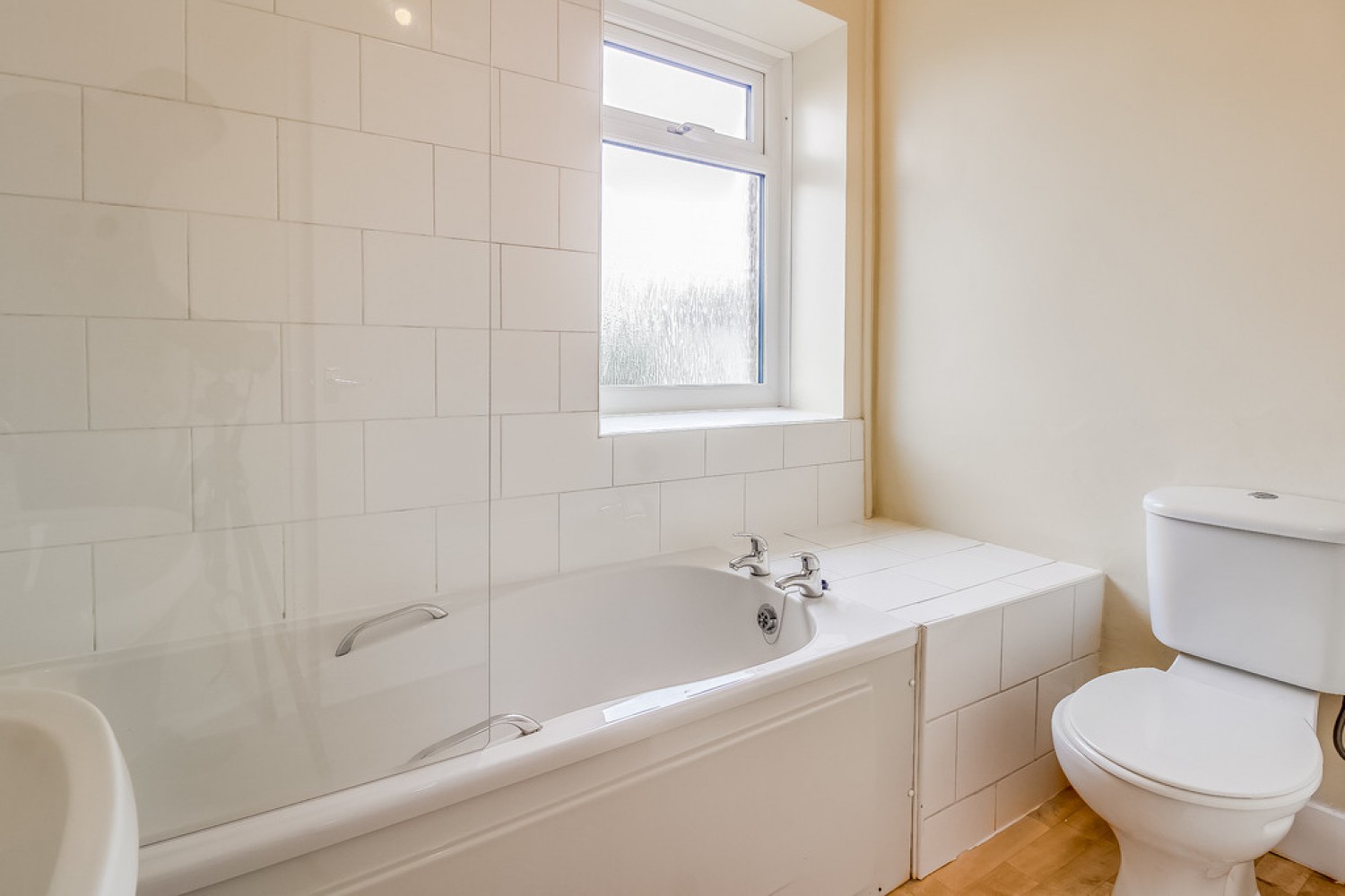 2 bedroom House for Letting Wakefield Road, Grange Moor, Wakefield, WF4 4DS
