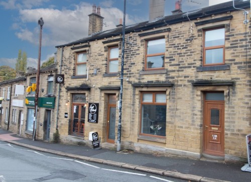North Road, Kirkburton