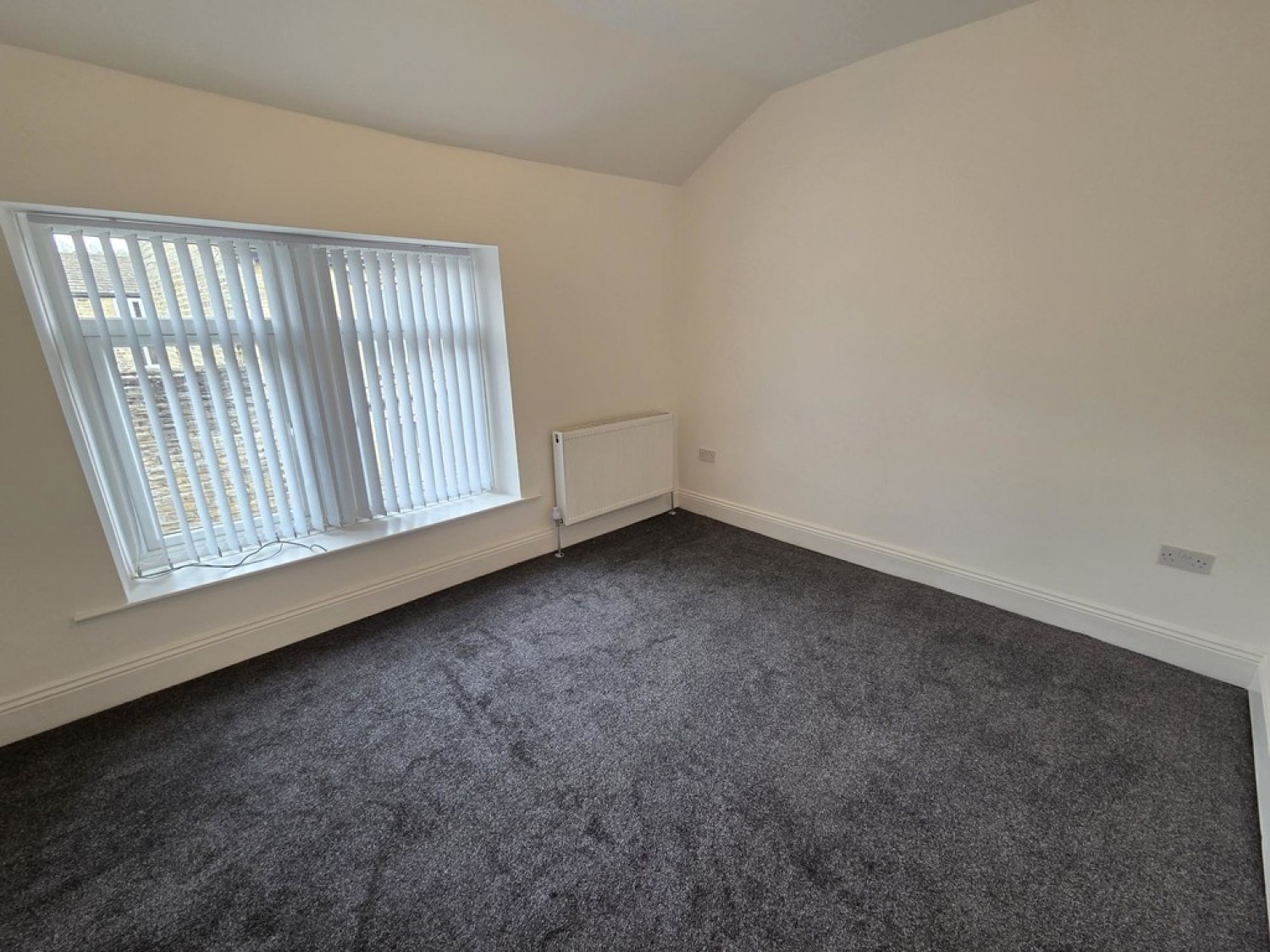 1 bedroom House for Letting Penistone Road, New Mill, Holmfirth, HD9 7JR