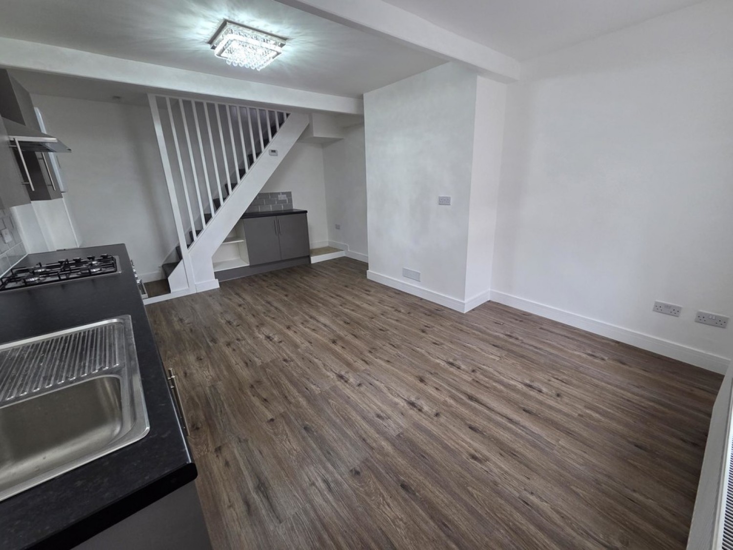 1 bedroom House for Letting Penistone Road, New Mill, Holmfirth, HD9 7JR