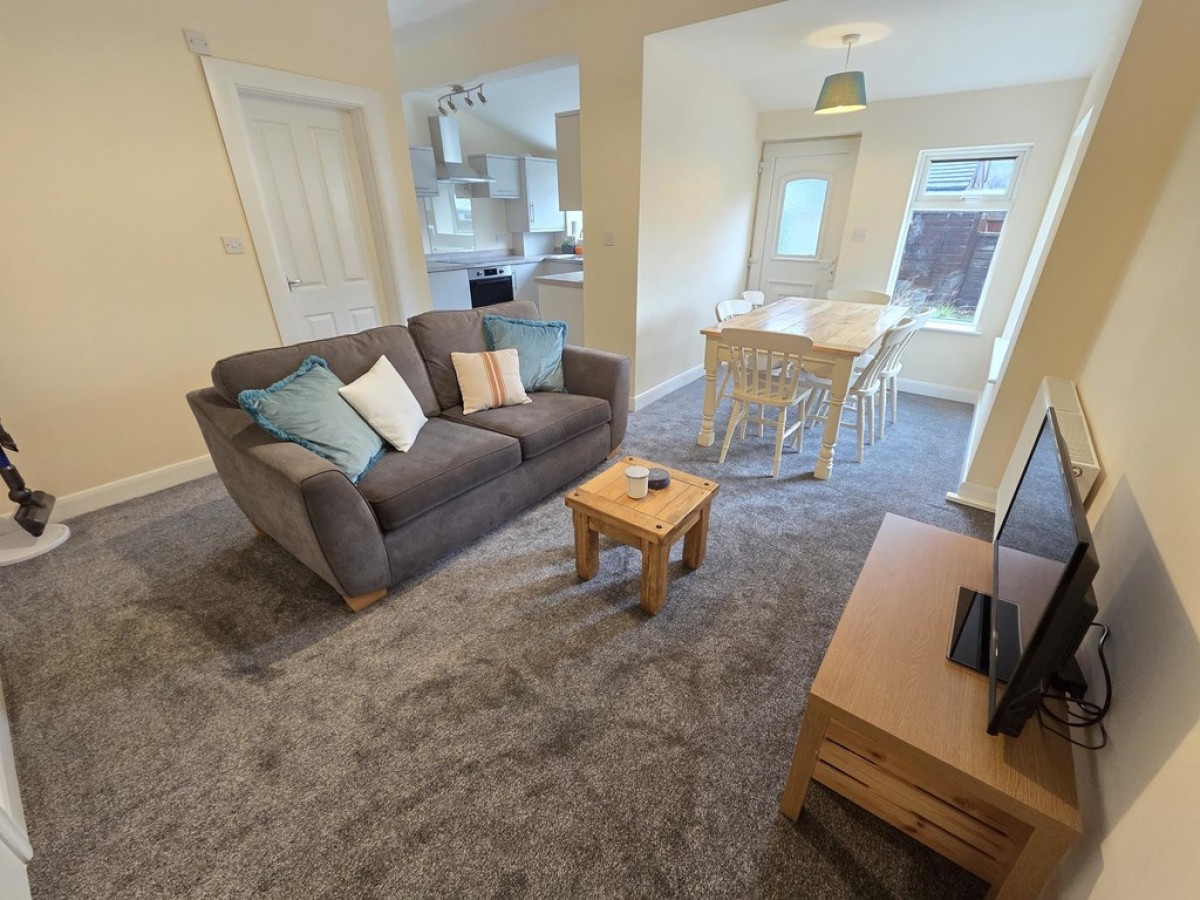 Oak Avenue, Dalton, Huddersfield, HD5 8DU