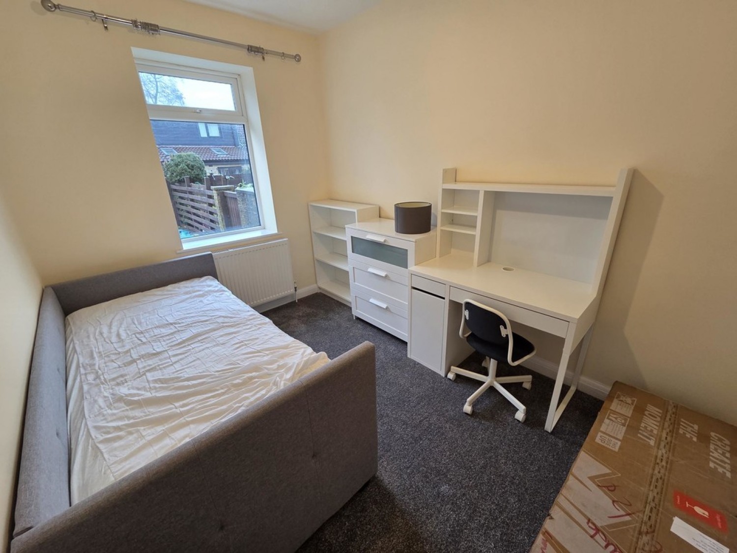 3 bedroom Bungalow for Letting Oak Avenue, Dalton, Huddersfield, HD5 8DU