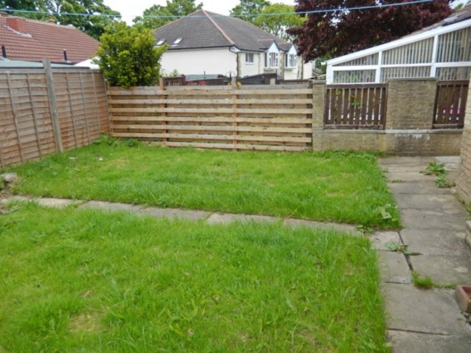 3 bedroom Bungalow for Letting Oak Avenue, Dalton, Huddersfield, HD5 8DU