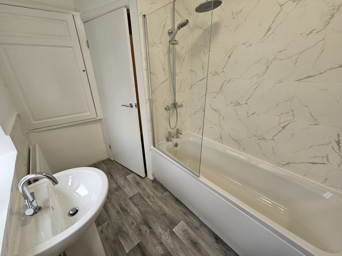 Northgate, Almondbury, Huddersfield, HD5 8RX