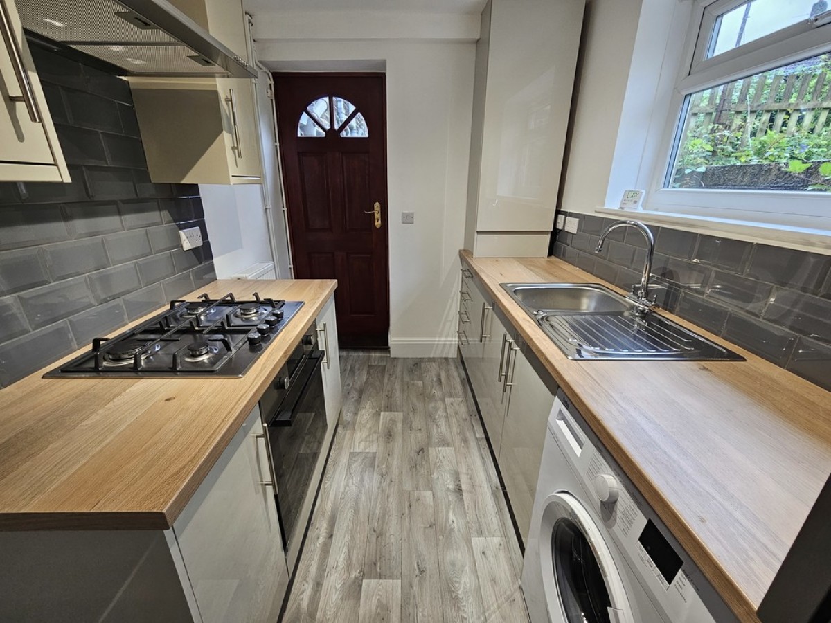 Northgate, Almondbury, Huddersfield, HD5 8RX