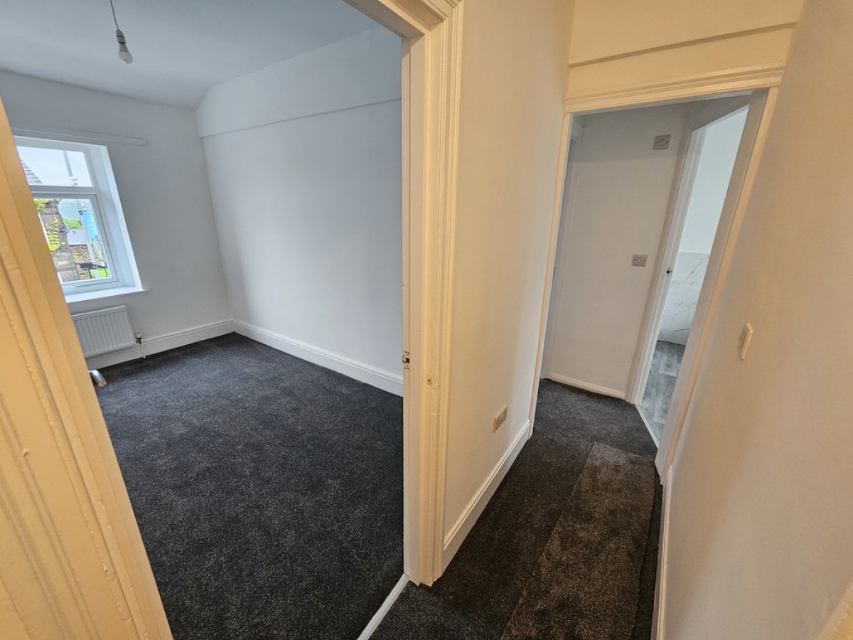 Northgate, Almondbury, Huddersfield, HD5 8RX