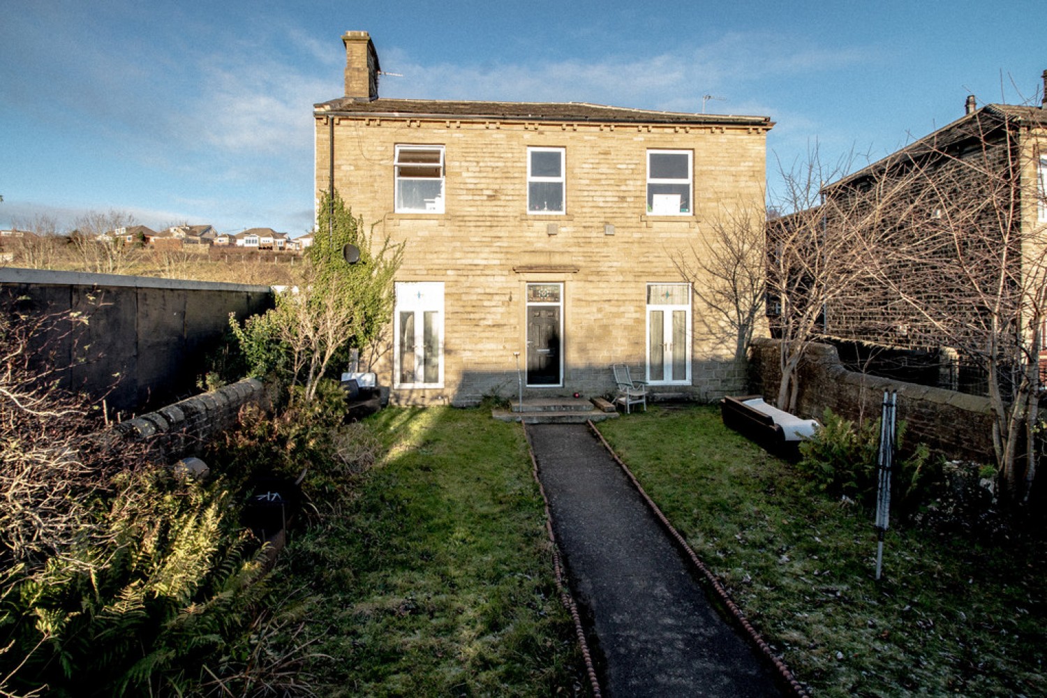 1 bedroom Flat for Letting New Hey Road, Huddersfield, HD3 4GP