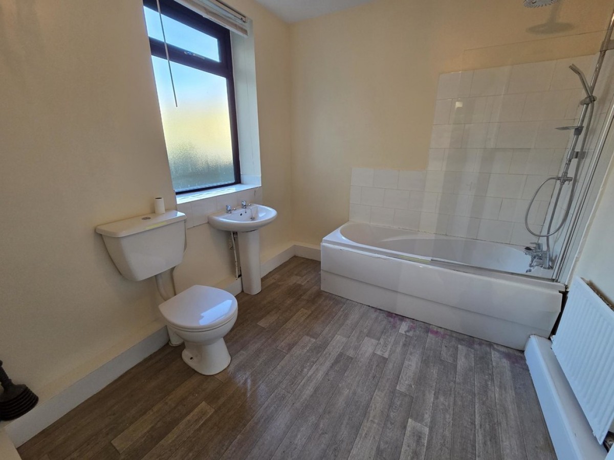 New Hey Road, Oakes, Huddersfield, HD3 4DB