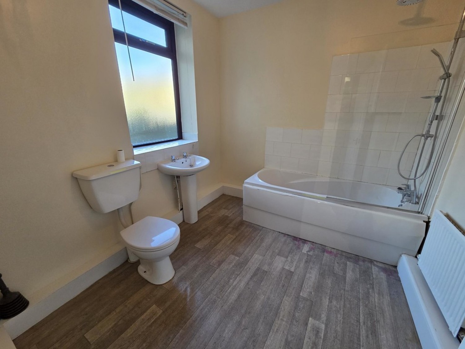 1 bedroom Flat for Letting New Hey Road, Oakes, Huddersfield, HD3 4DB