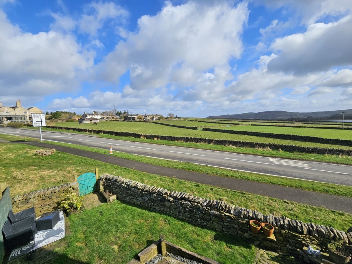 Hill Top View, Hade Edge, Holmfirth, HD9 2DZ