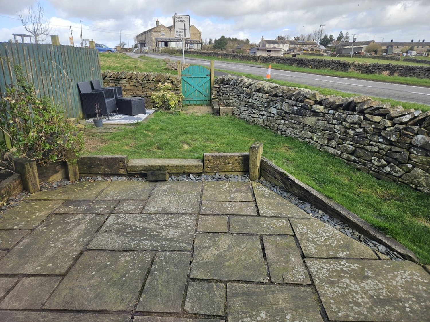 3 bedroom House for Letting Hill Top View, Hade Edge, Holmfirth, HD9 2DZ