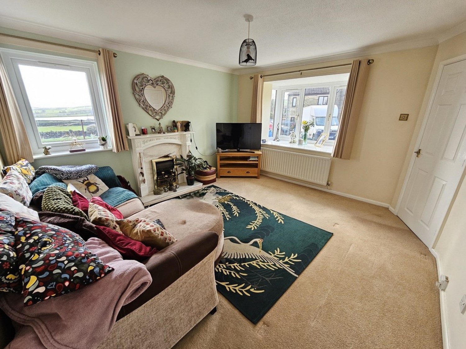 3 bedroom House for Letting Hill Top View, Hade Edge, Holmfirth, HD9 2DZ