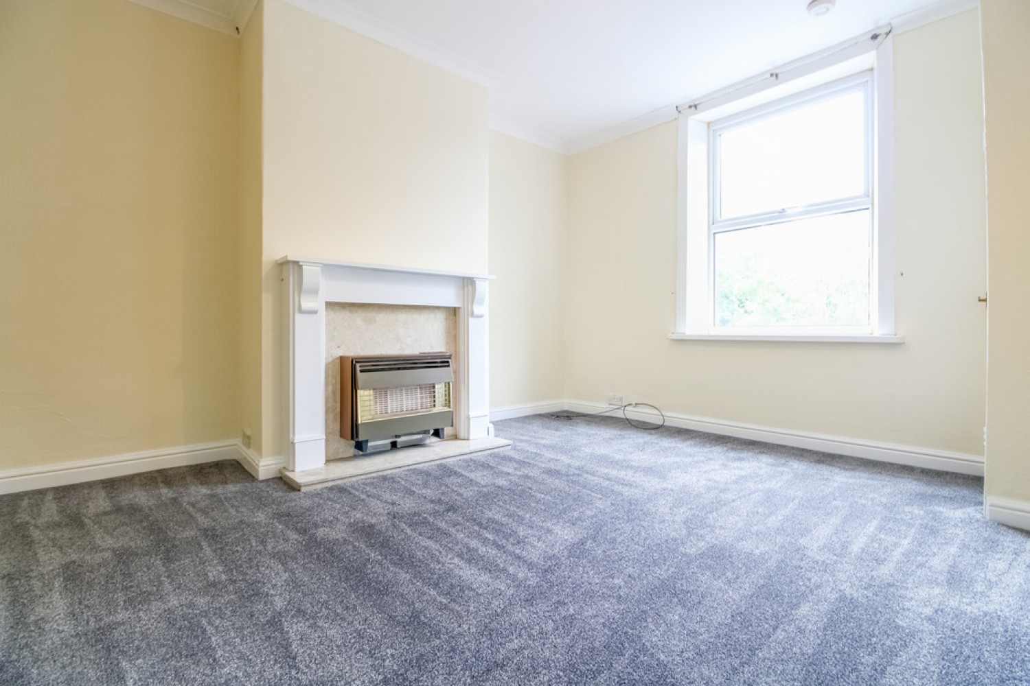 2 bedroom House for Letting Dalton Bank Road, Huddersfield