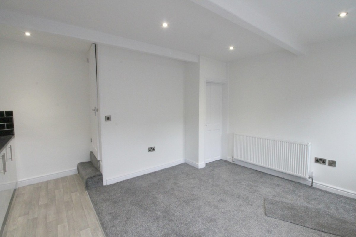 Laund Road, Salendine Nook