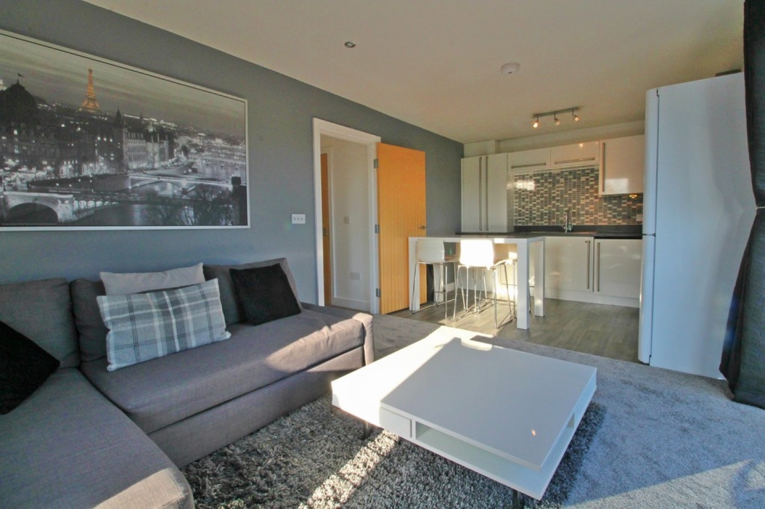 2 bedroom Flat for Letting Aspley Heights, Moldgreen