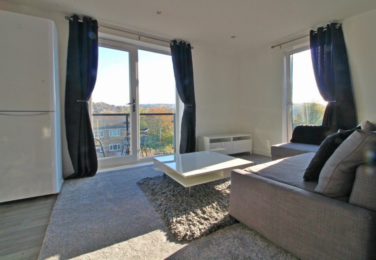 Aspley Heights, Moldgreen