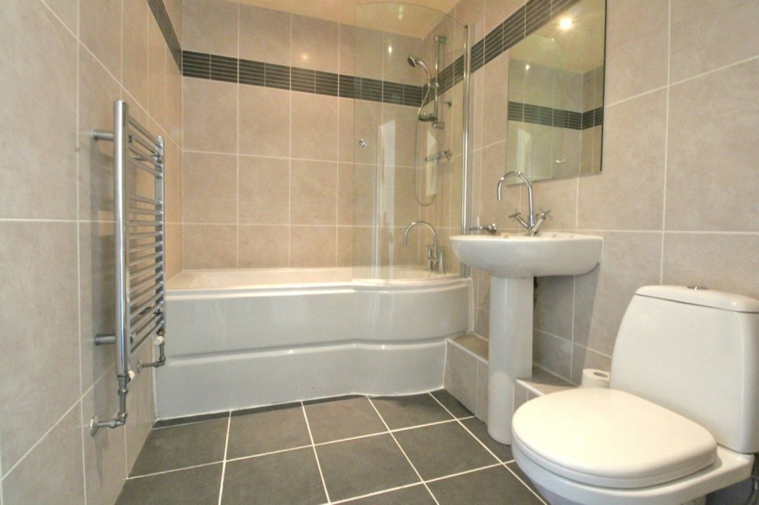 2 bedroom Flat for Letting Aspley Heights, Moldgreen