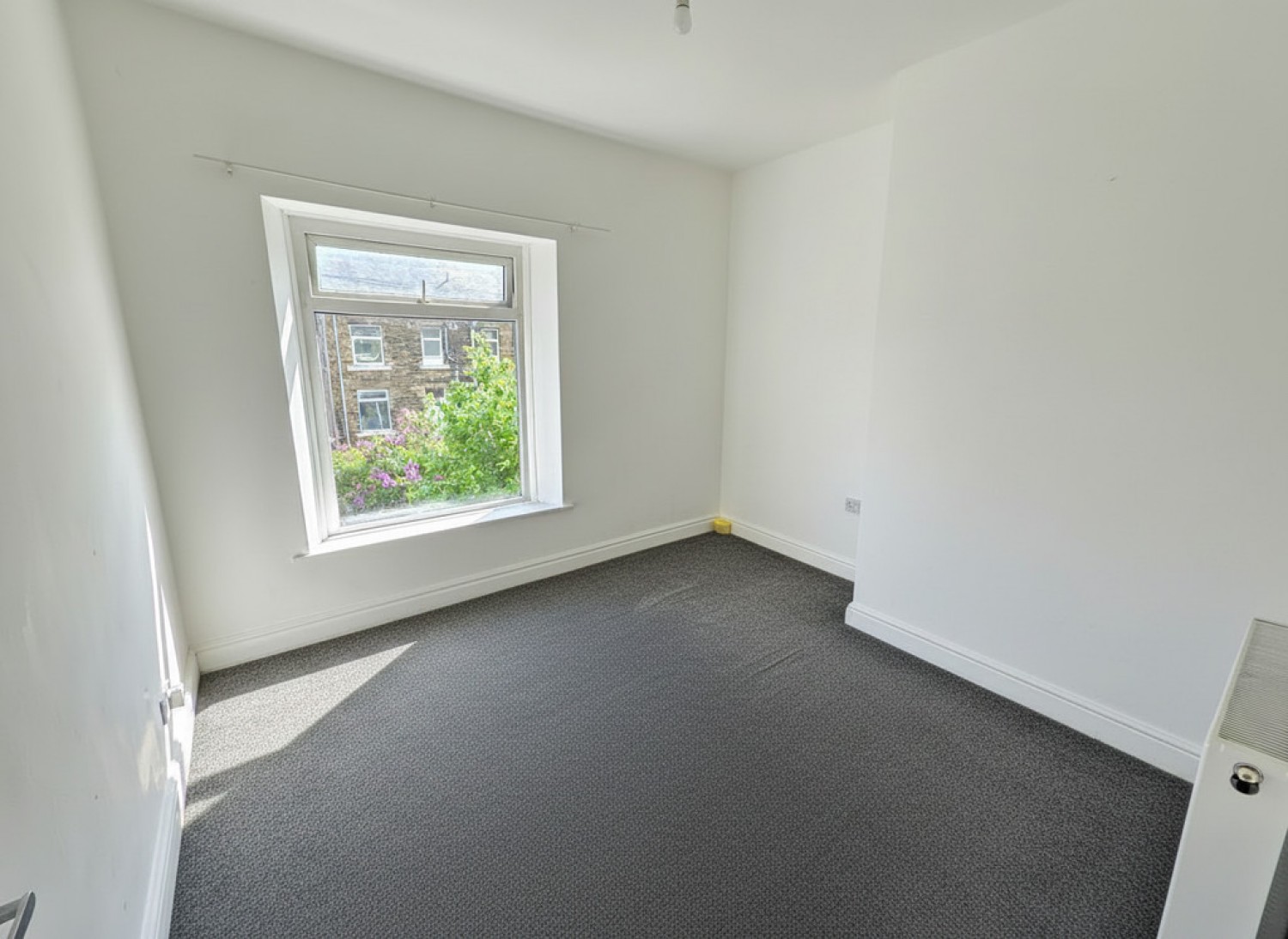 2 bedroom House for Letting Blackhouse Road , Fartown