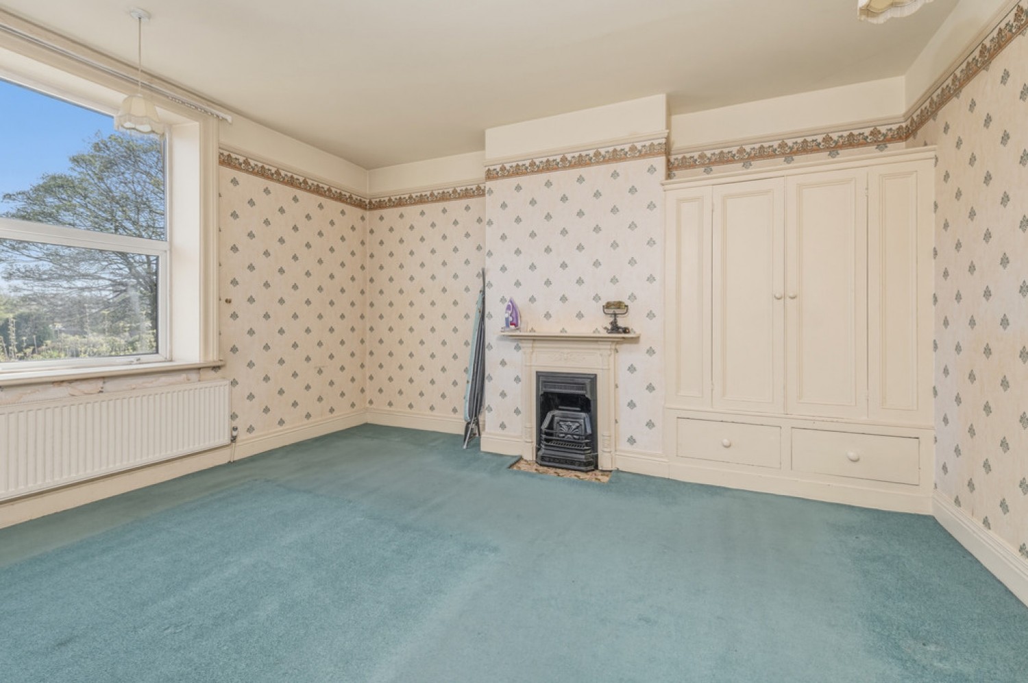4 bedroom House for Sale St Johns Road, Birkby