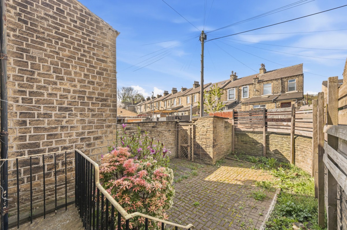 St Johns Road, Birkby
