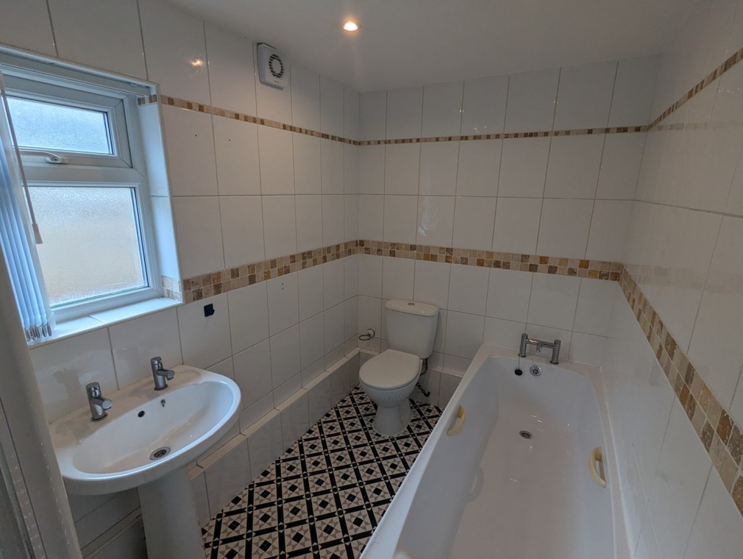 1 bedroom Flat for Letting Rook House, Huddersfield